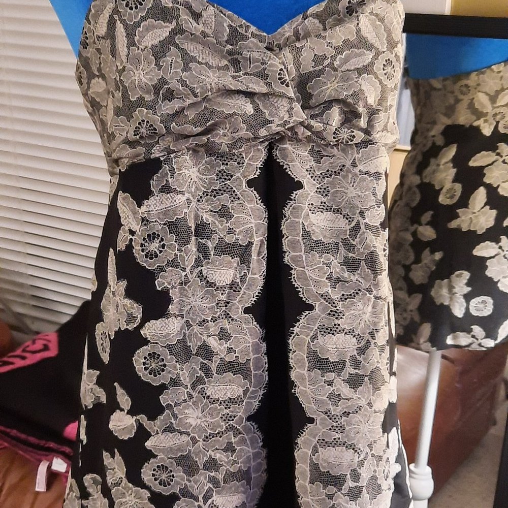 White House Black Market Tie Strap Black Top with White Pattern